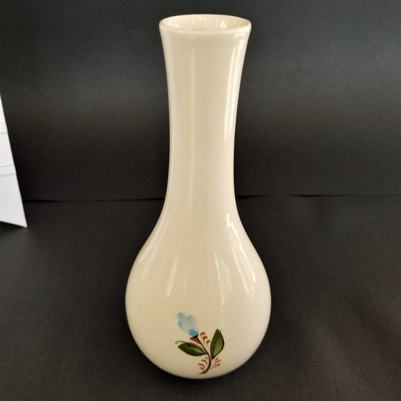 Adorable 8 1/4 Floral Vase Cream with Blue Flowers - Picture 4 of 8
